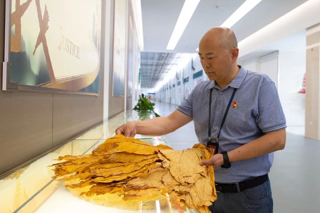 玉溪卷烟厂复烤一车间党支部