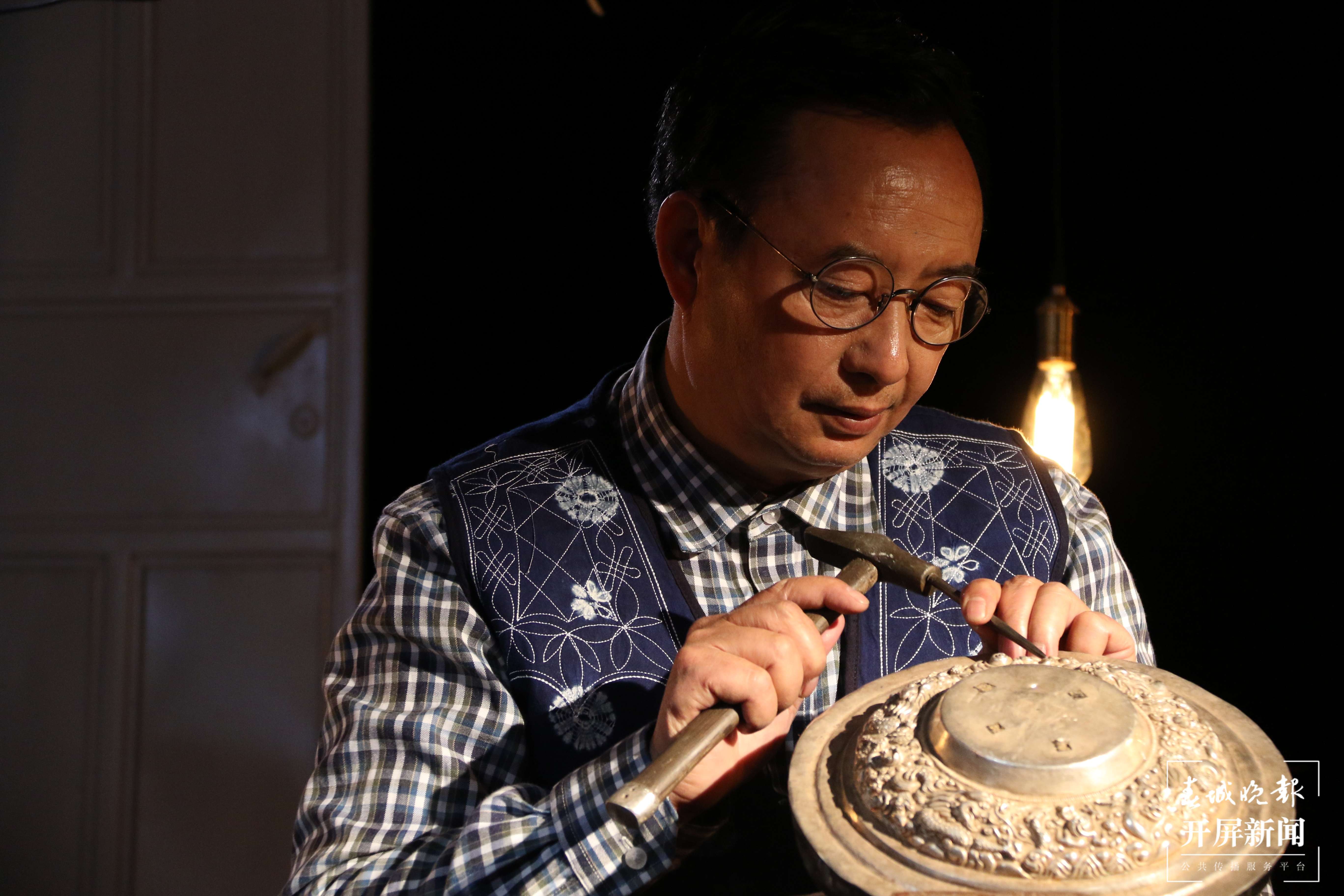 寸发标：走过千山万水 敲出民族同心1.jpg