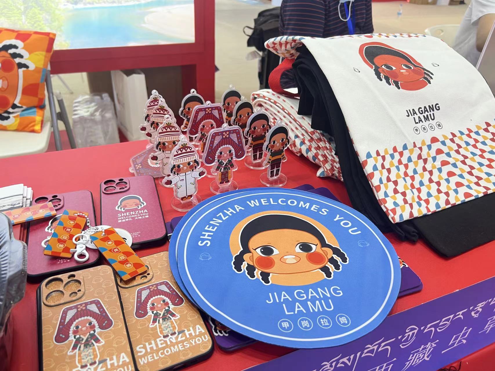 现场直击｜闭幕倒计时，参展商和逛展市民都在争分夺秒