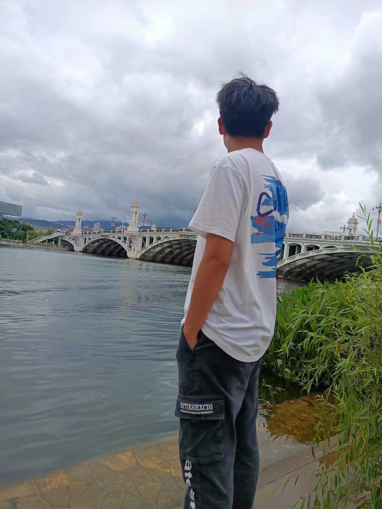 以善良为底色，以感恩为修行——腾冲男孩寒窗苦读，终以633分圆梦同济（供图）