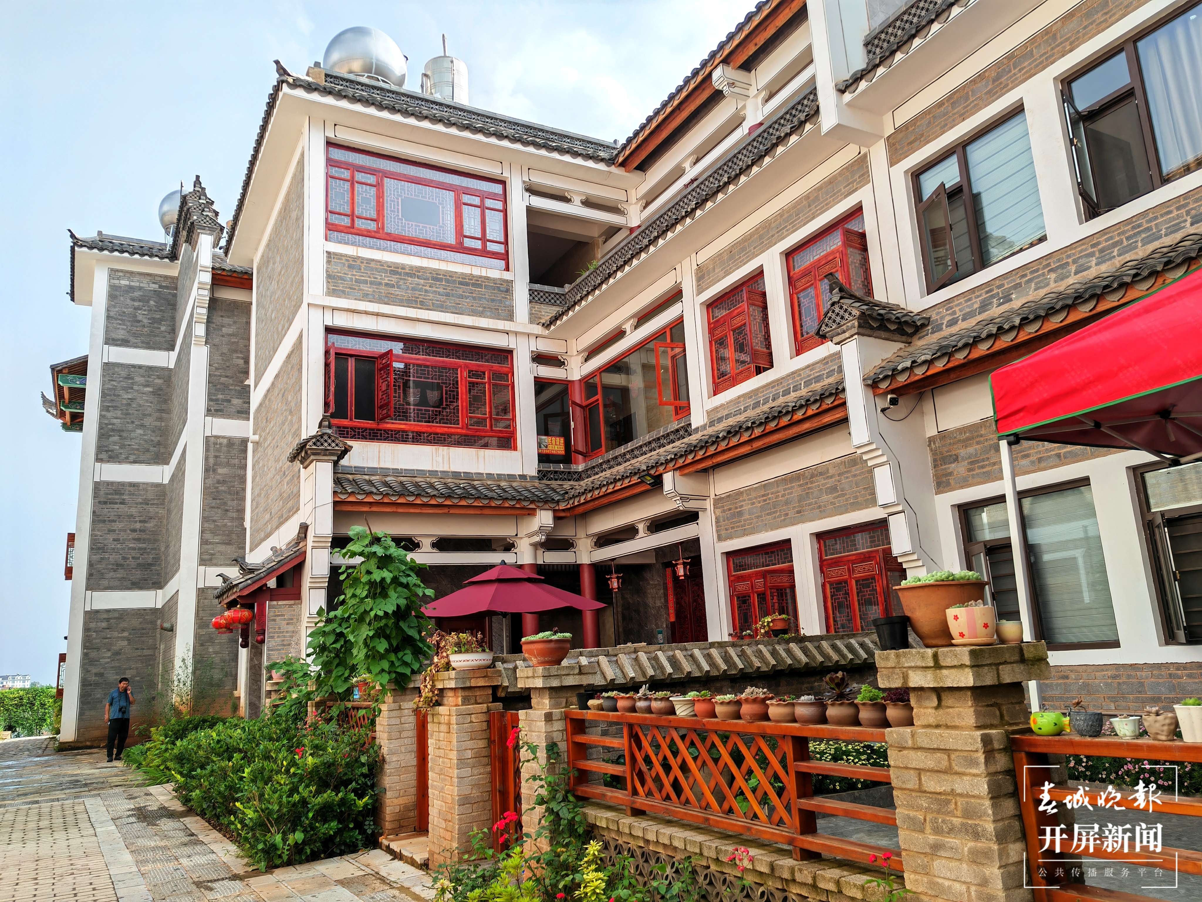 曲靖麒麟沿江街道：支部引领聚合力 高原水乡铺出幸福路 (8).jpg