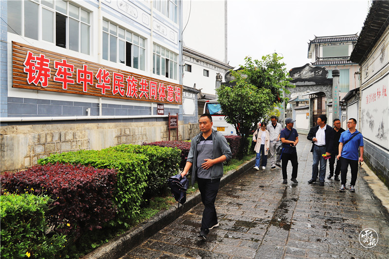 大理市南五里桥村 团结花开 别样红 2.jpg