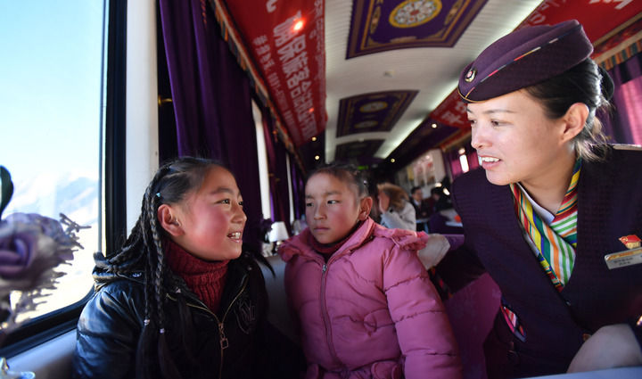 天堑变通途——雪域高原十年交通变迁记