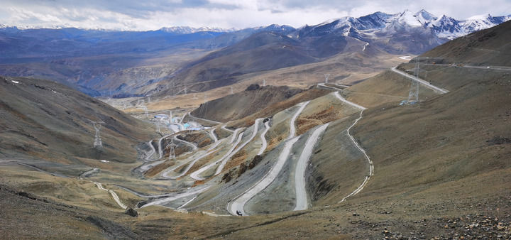 天堑变通途——雪域高原十年交通变迁记