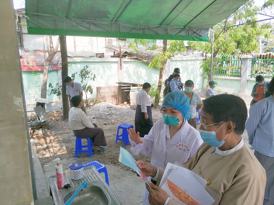 贾曼红：为生命坚守 为健康护航1.jpg