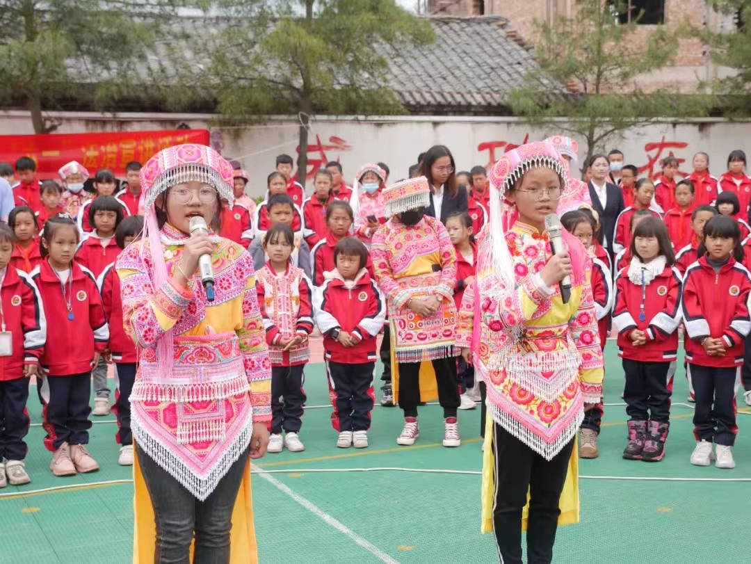 曲靖麒麟区：民族之花盛开 人民安居乐业4.jpg
