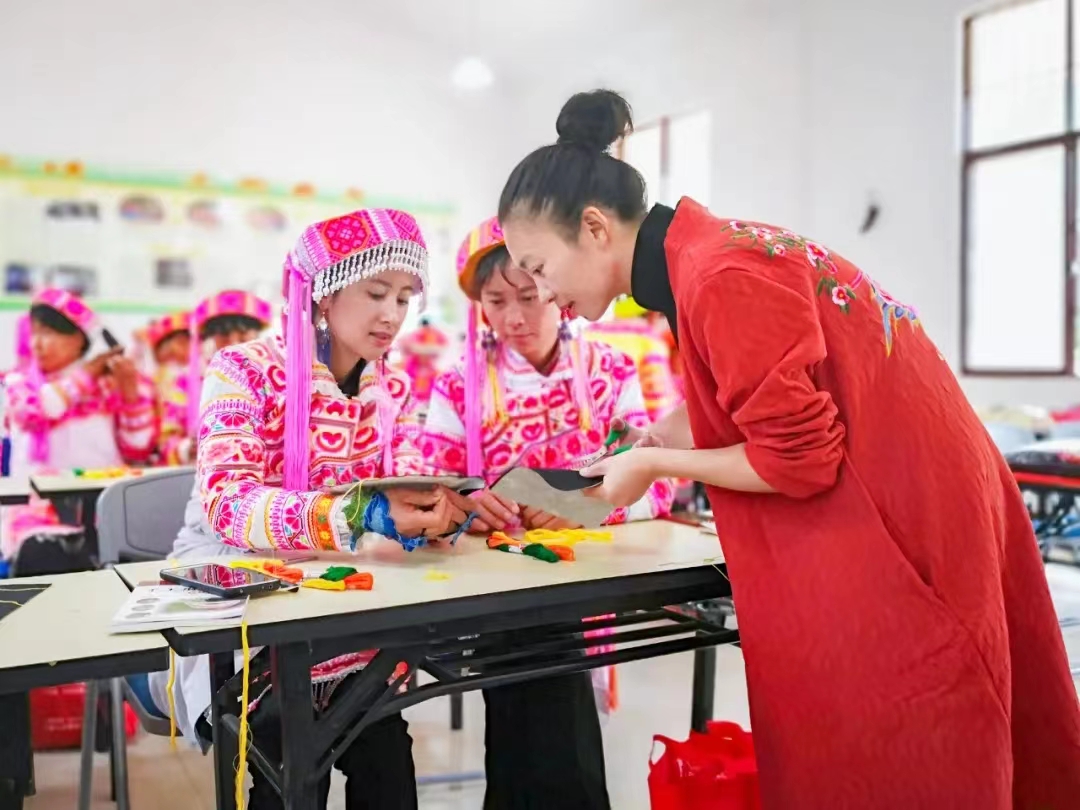 曲靖麒麟区：民族之花盛开 人民安居乐业3.jpg