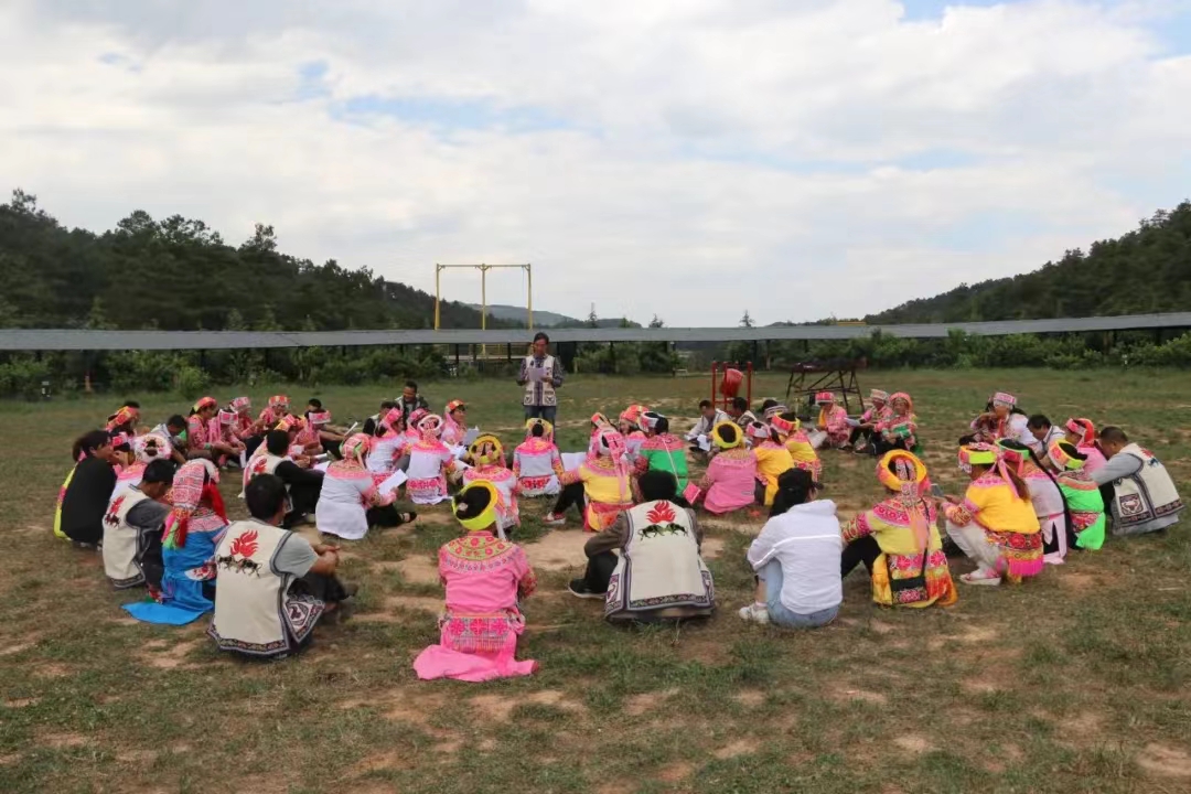 曲靖麒麟区：民族之花盛开 人民安居乐业2.jpg