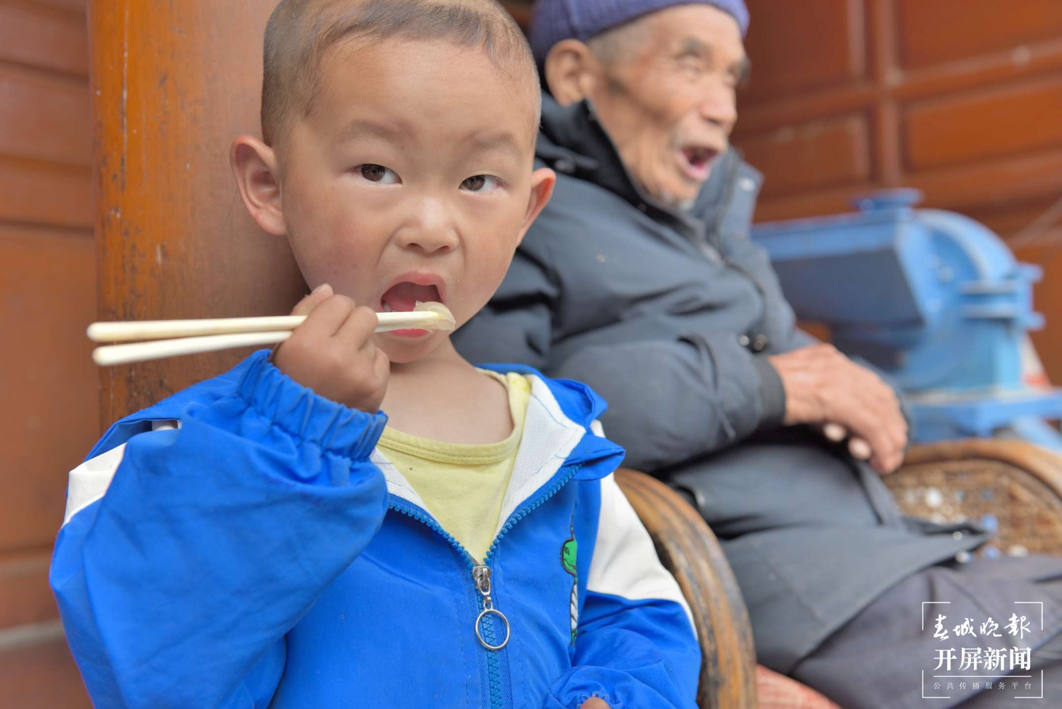 保山昌宁：天堂山心叶百合“粉”出好生活（崔敏 通讯员 吴再忠  陈雯琪 摄）