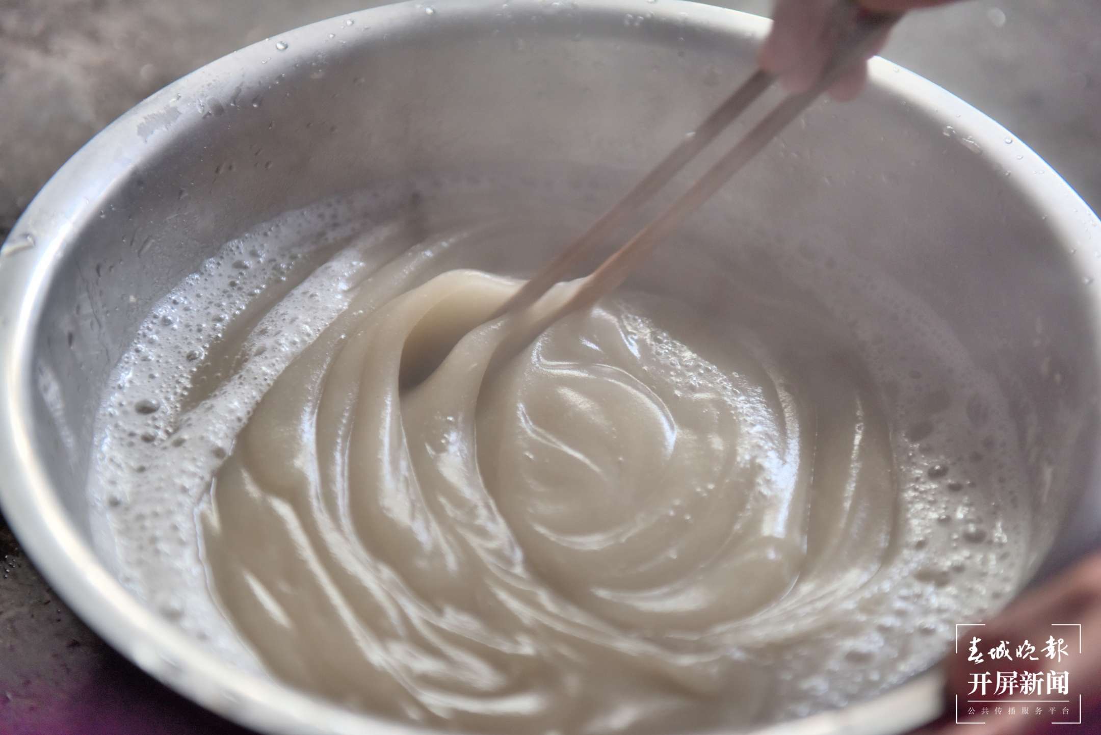 保山昌宁：天堂山心叶百合“粉”出好生活（崔敏 通讯员 吴再忠  陈雯琪 摄）