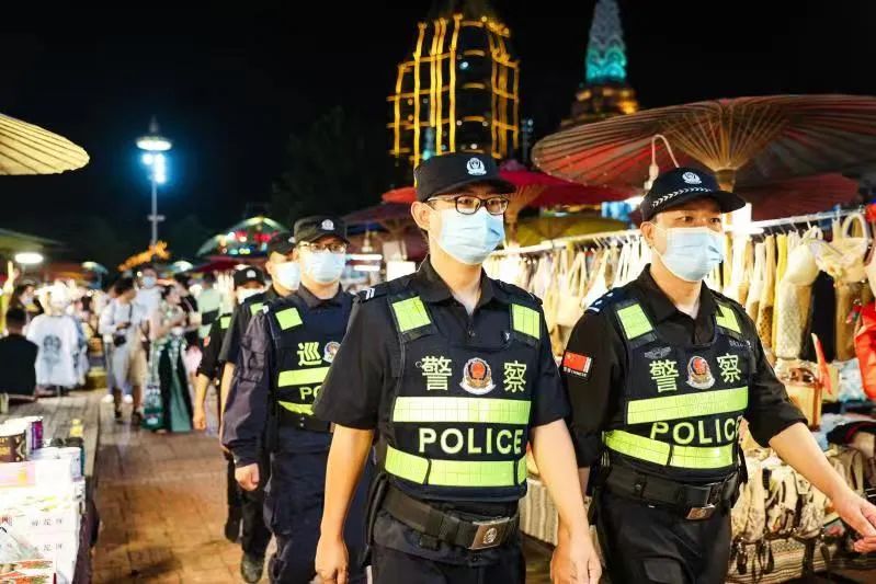 【奋进新征程 云南更平安】告庄警务室——于繁华处见担当