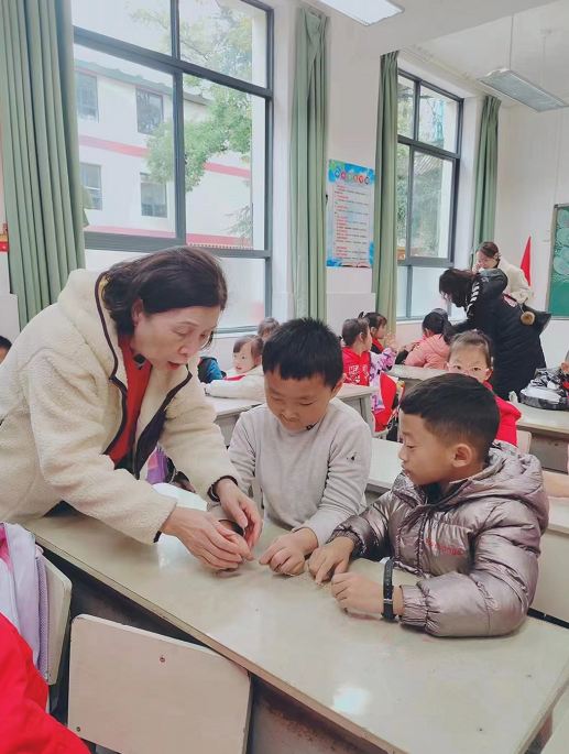 中国编织手艺传承者林淑丽：一个“中国结” 牵系两岸情2.png