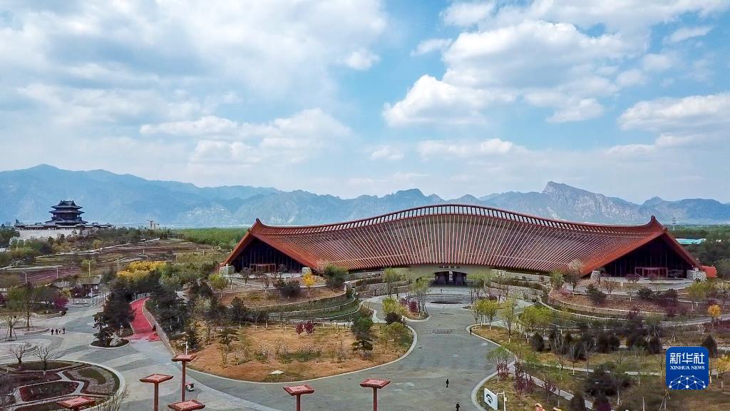 领航中国丨服务民族复兴 促进人类进步——党的十八大以来中国特色大国外交全方位开展