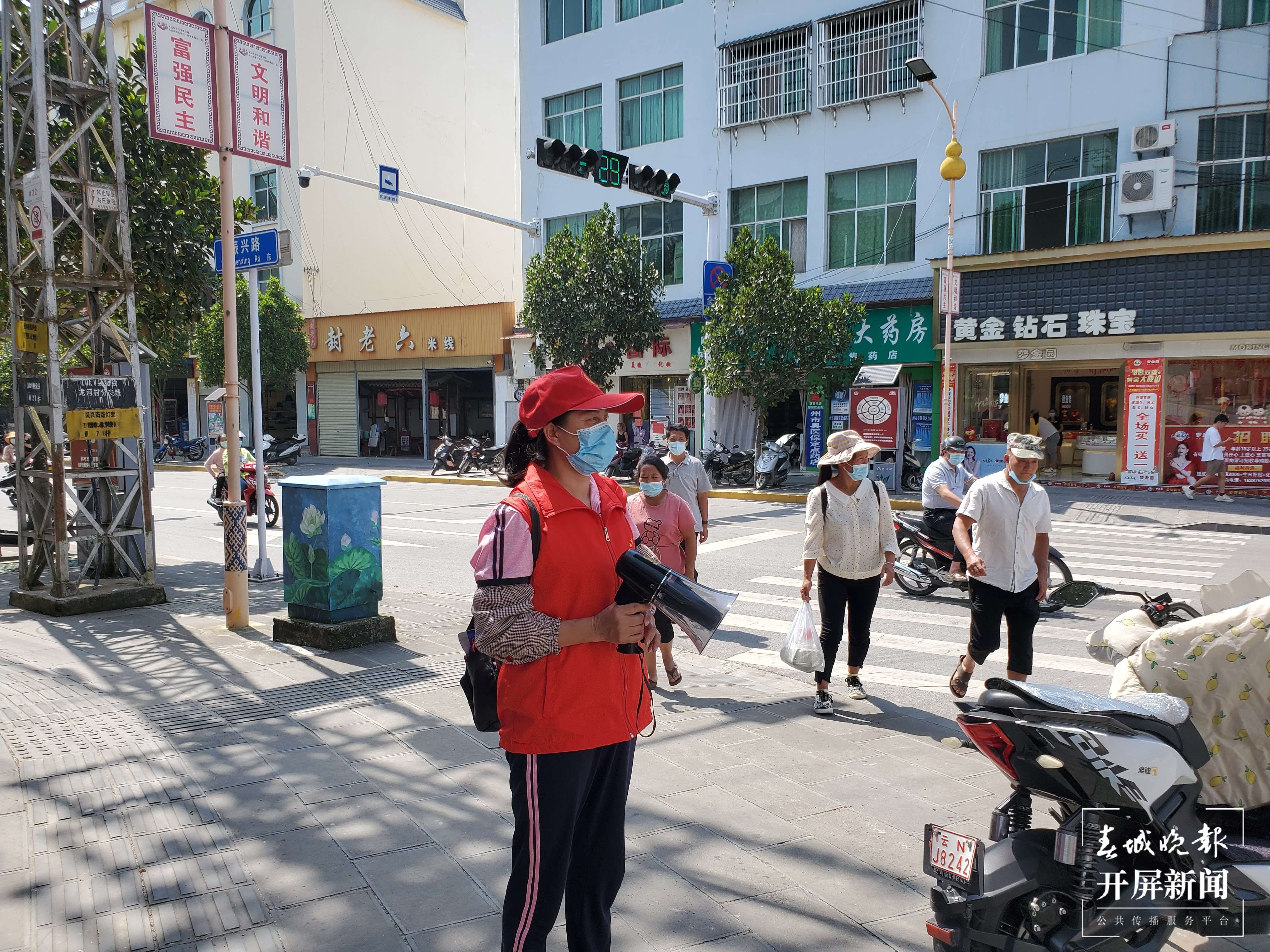 德宏民族团结月40年 | 手牵手筑牢防护网 创新解矛盾各族人民心连心