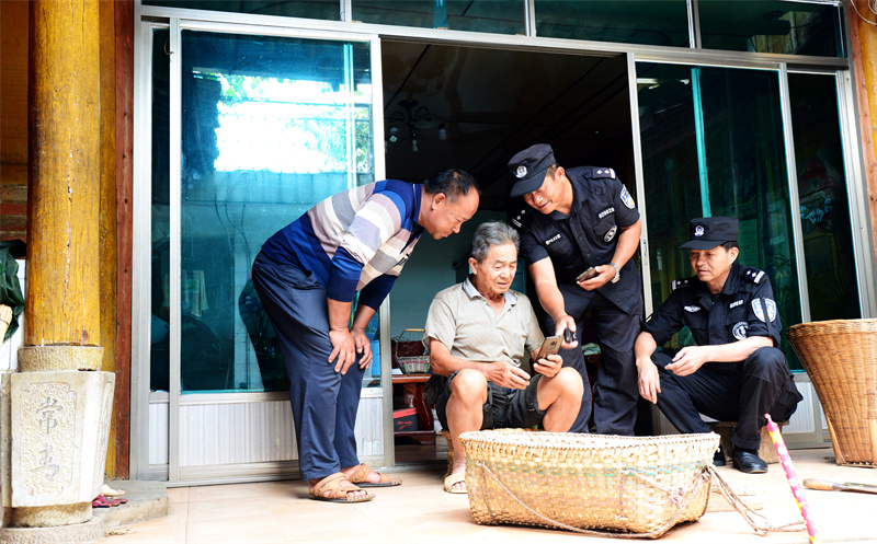 【奋进新征程 云南更平安】峨山县用分色分级管理筑牢命案“防火墙”7.jpg