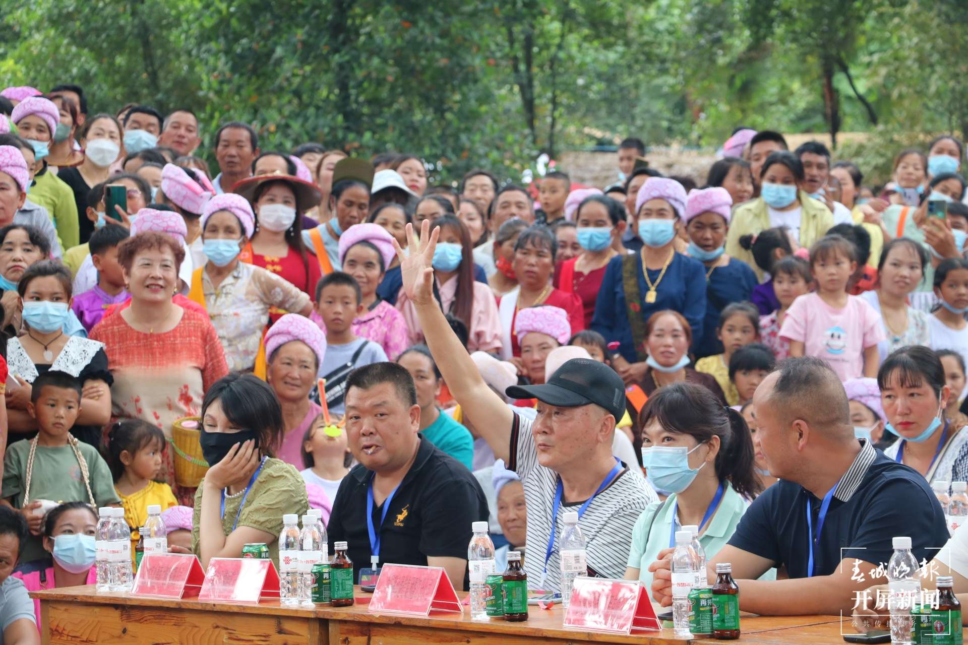 德宏民族团结月40年 | “麻榔第一村”：乡村旅游里民族团结情意浓