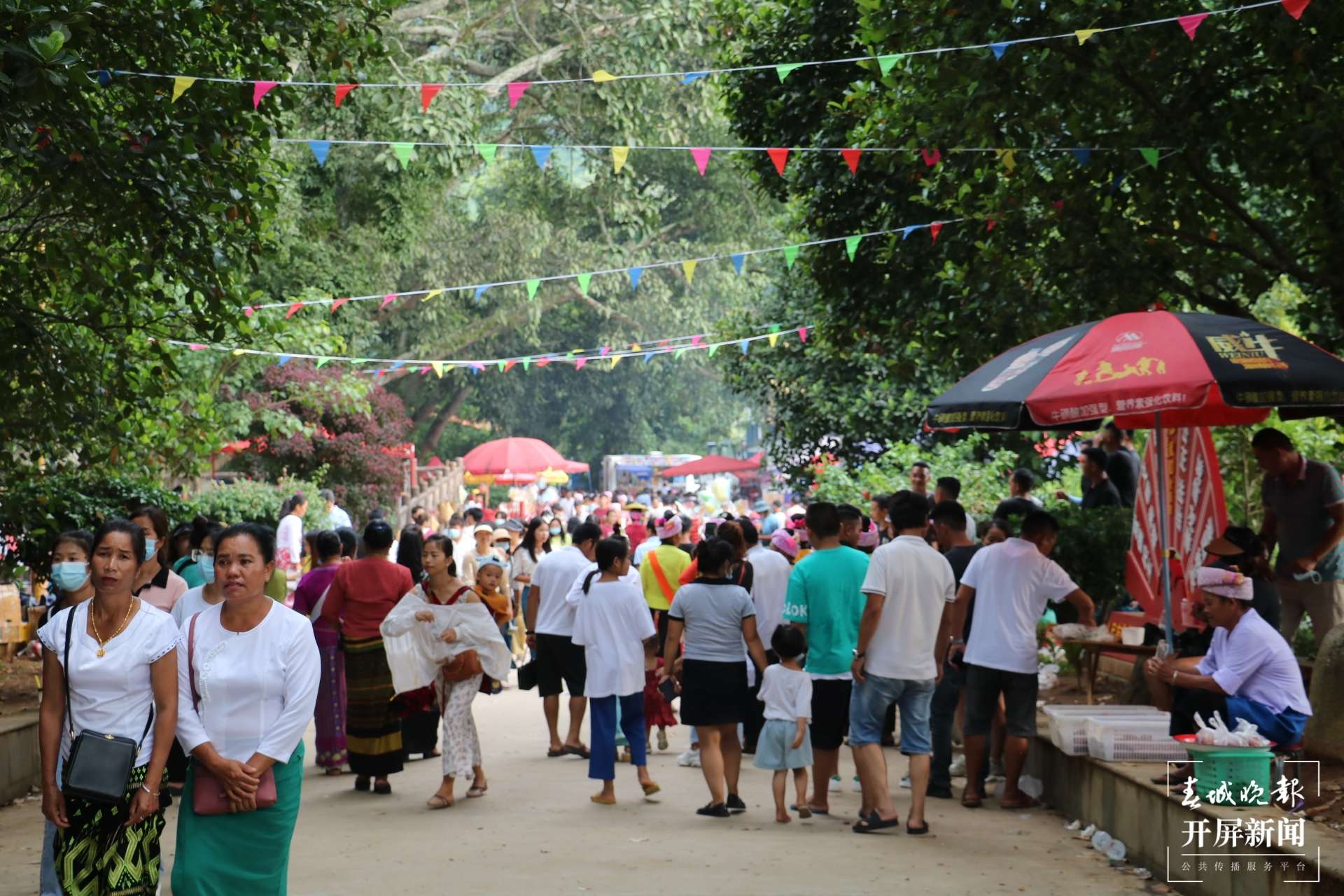德宏民族团结月40年 | “麻榔第一村”：乡村旅游里民族团结情意浓