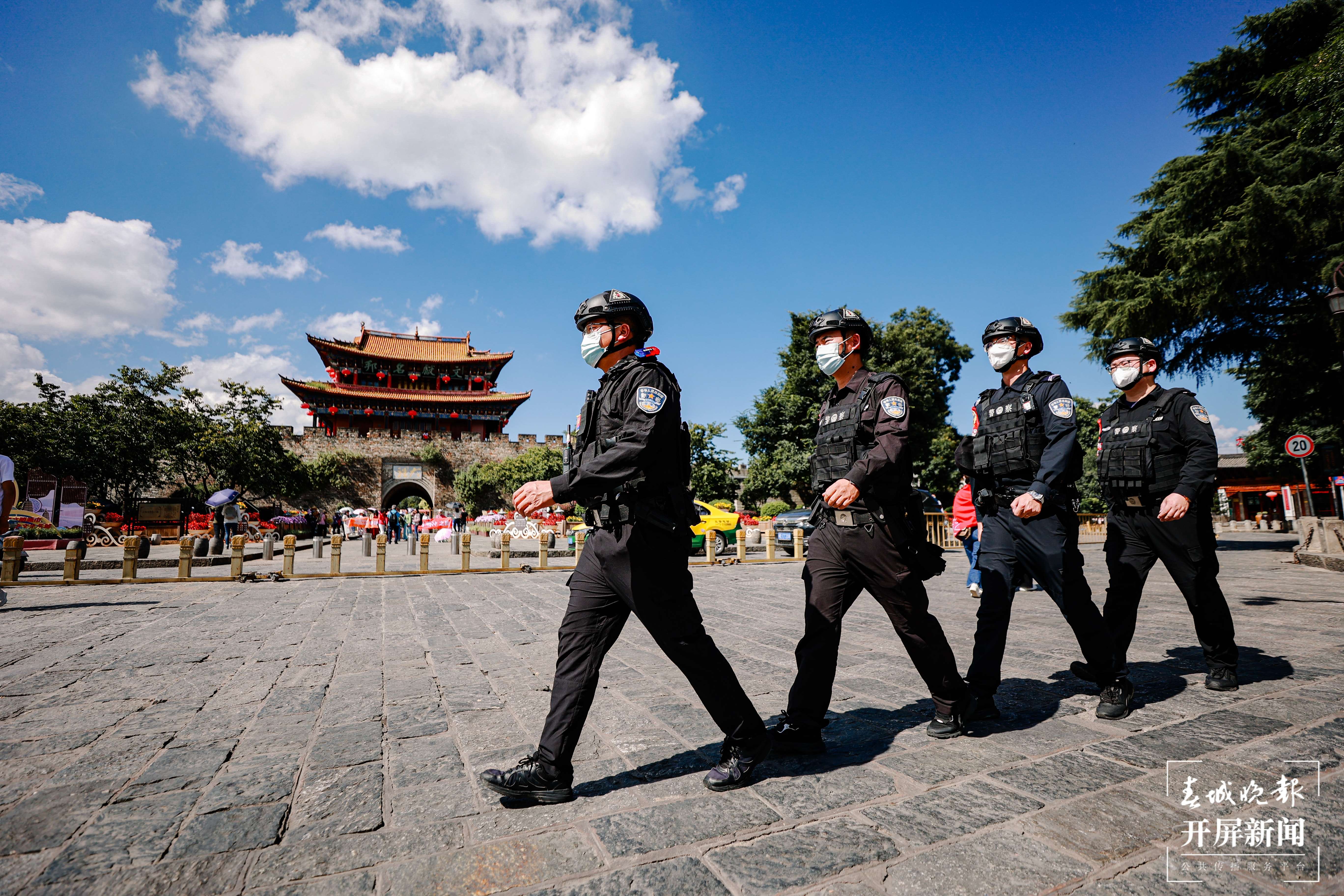大理古城派出所：“旅游警务”护乡愁（摄影记者 周柯妤 王宇衡 供图 胡妤雅）