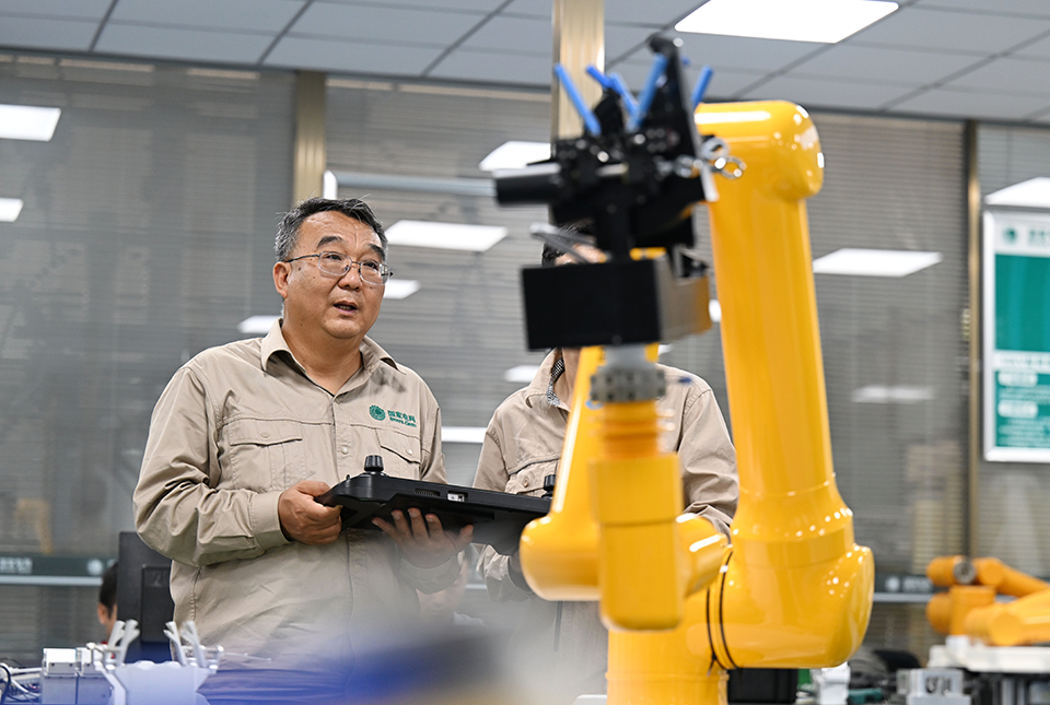 “幸福说给总书记听” |  “走好创新之路，为美好生活充电”