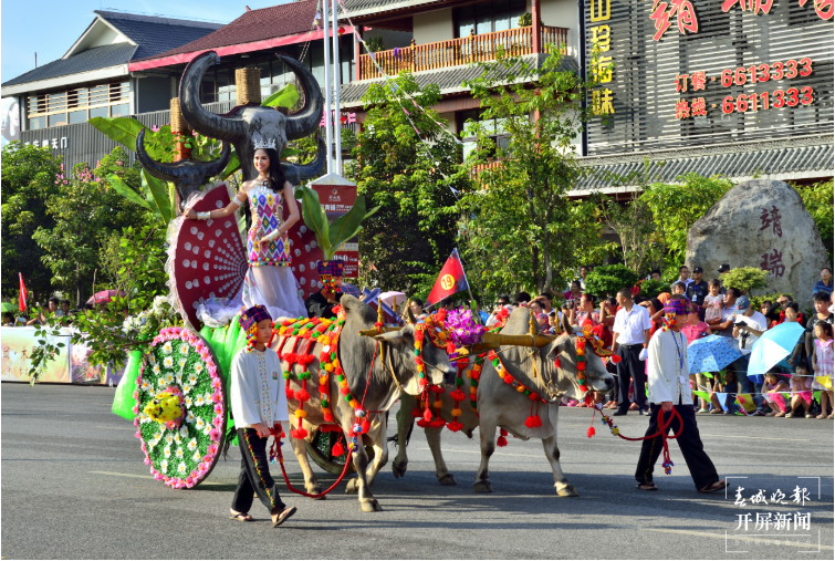 瑞丽：各族人民手牵手 齐心筑牢疫情防控的铜墙铁壁8.png