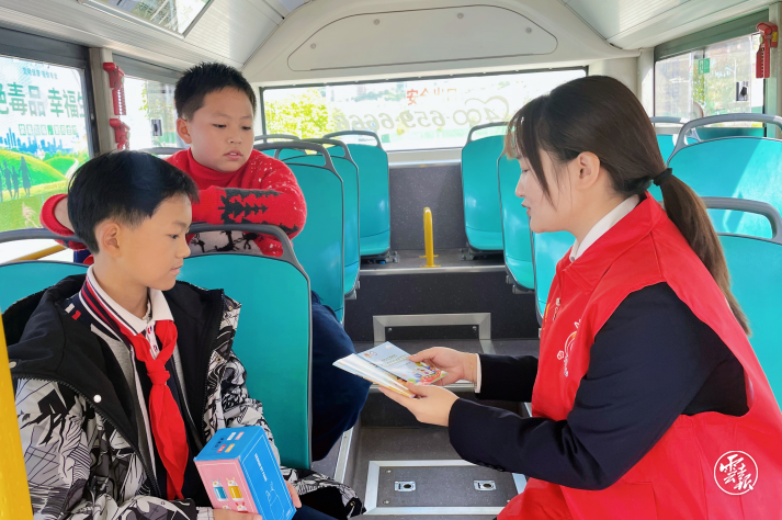 文山市人民检察院：“检爱”同行 护航未成年人健康成长3.png