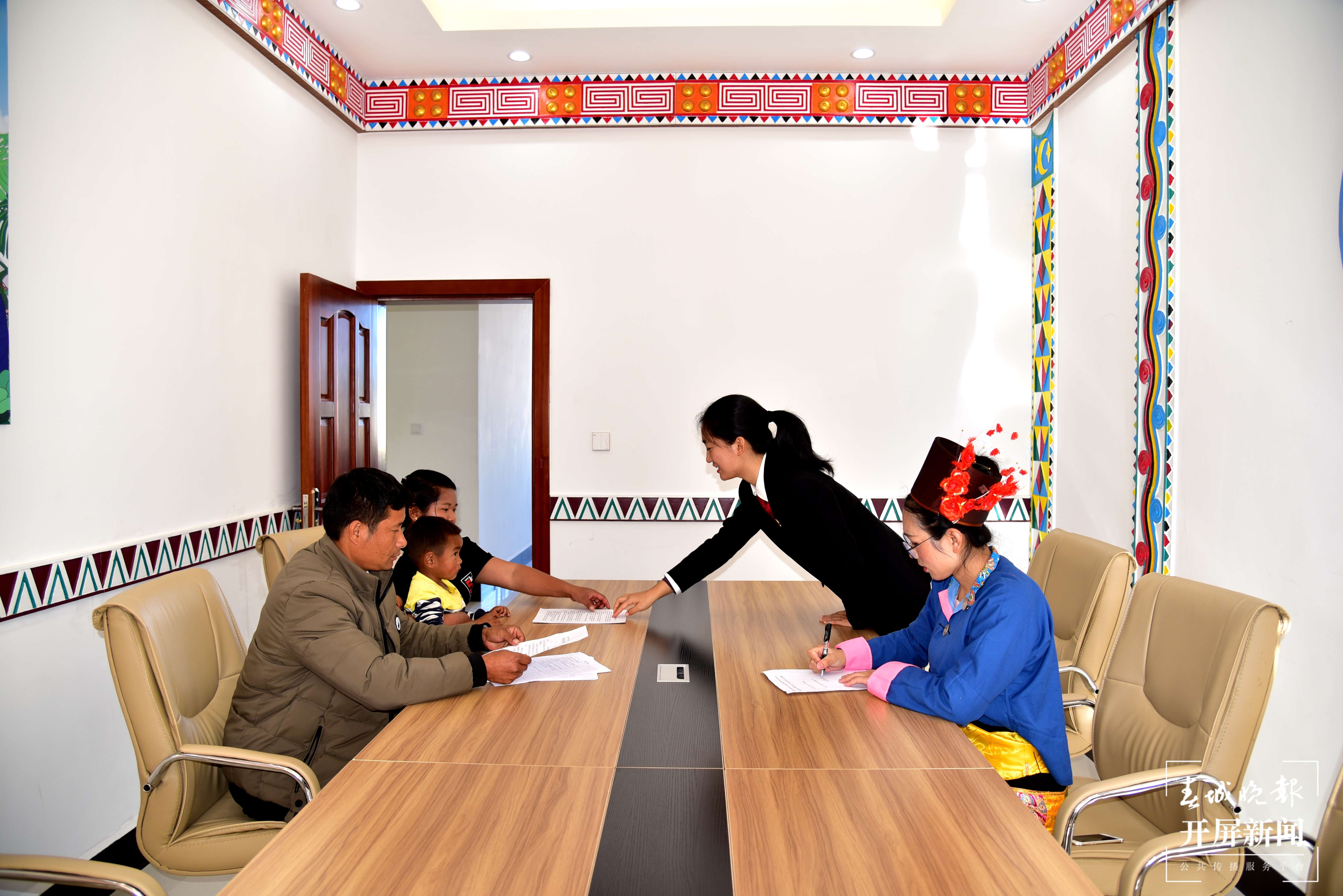 德宏民族团结月40年 | 陇川县人民法院：用法治之水浇灌民族团结之花