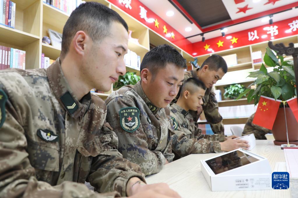 奋力实现建军一百年奋斗目标 打开强军事业发展新局面1.jpg