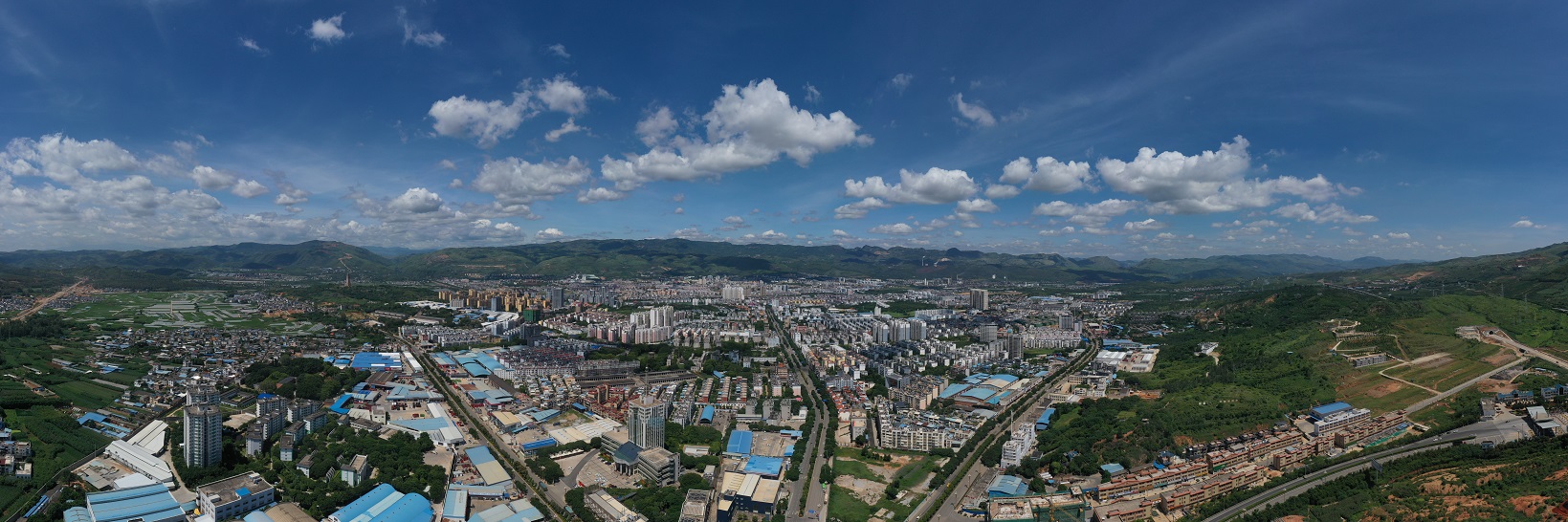 文明开远绽芳华 | 开远:甜蜜事业加速度 经济发展添活力