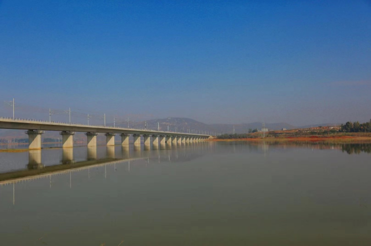 三角海：景与城互融 水与城共生3.png