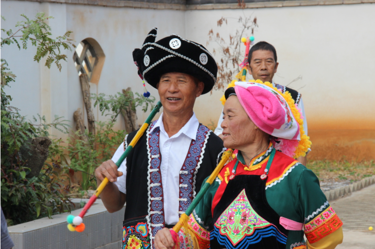 彝族花灯：唱出民族艺术 舞出幸福生活3.png