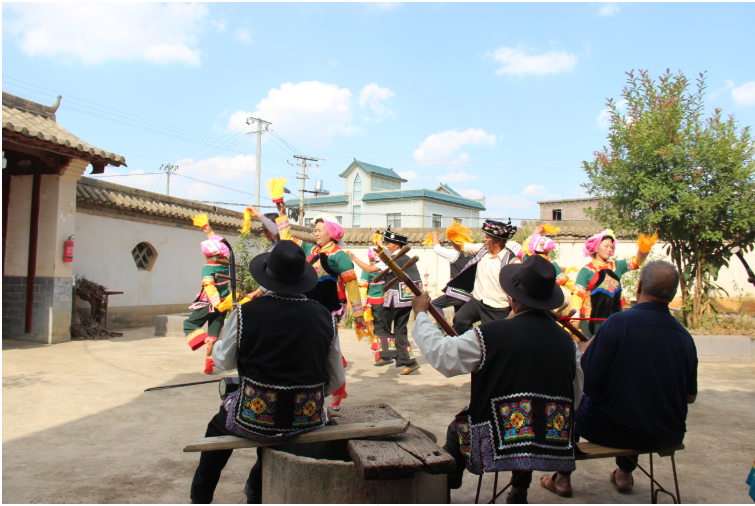 彝族花灯：唱出民族艺术 舞出幸福生活6.png