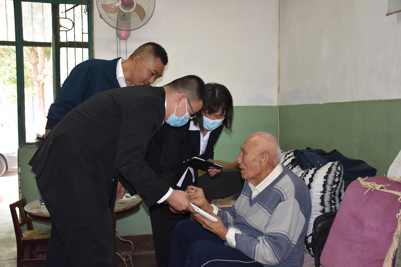 文明开远绽芳华｜开远：上门激活优待证 便民服务暖人心