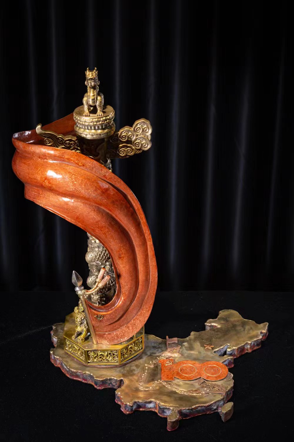 铜焕新生 在困境中守正创新