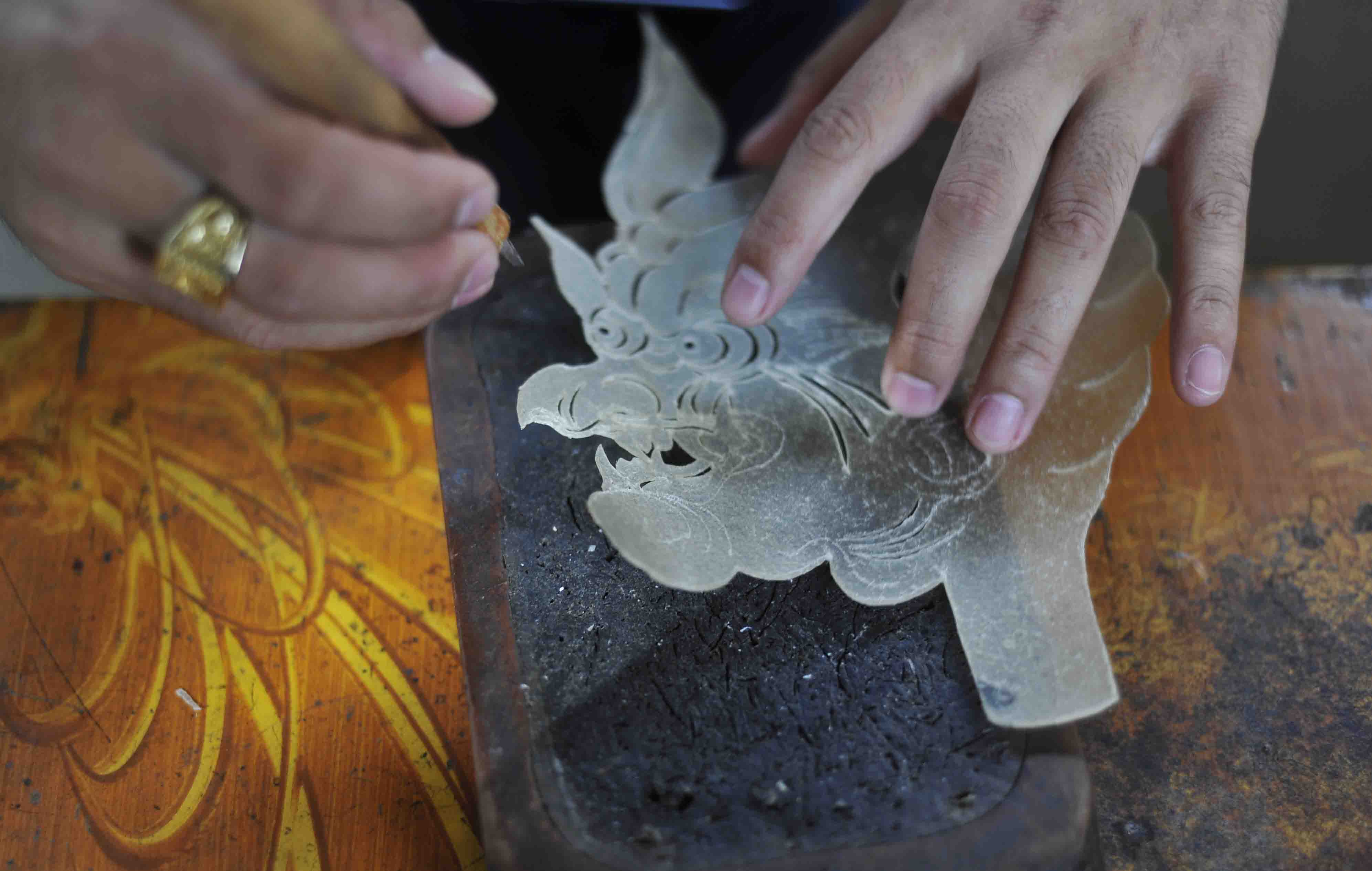 皮影的制作需要一定的耐心