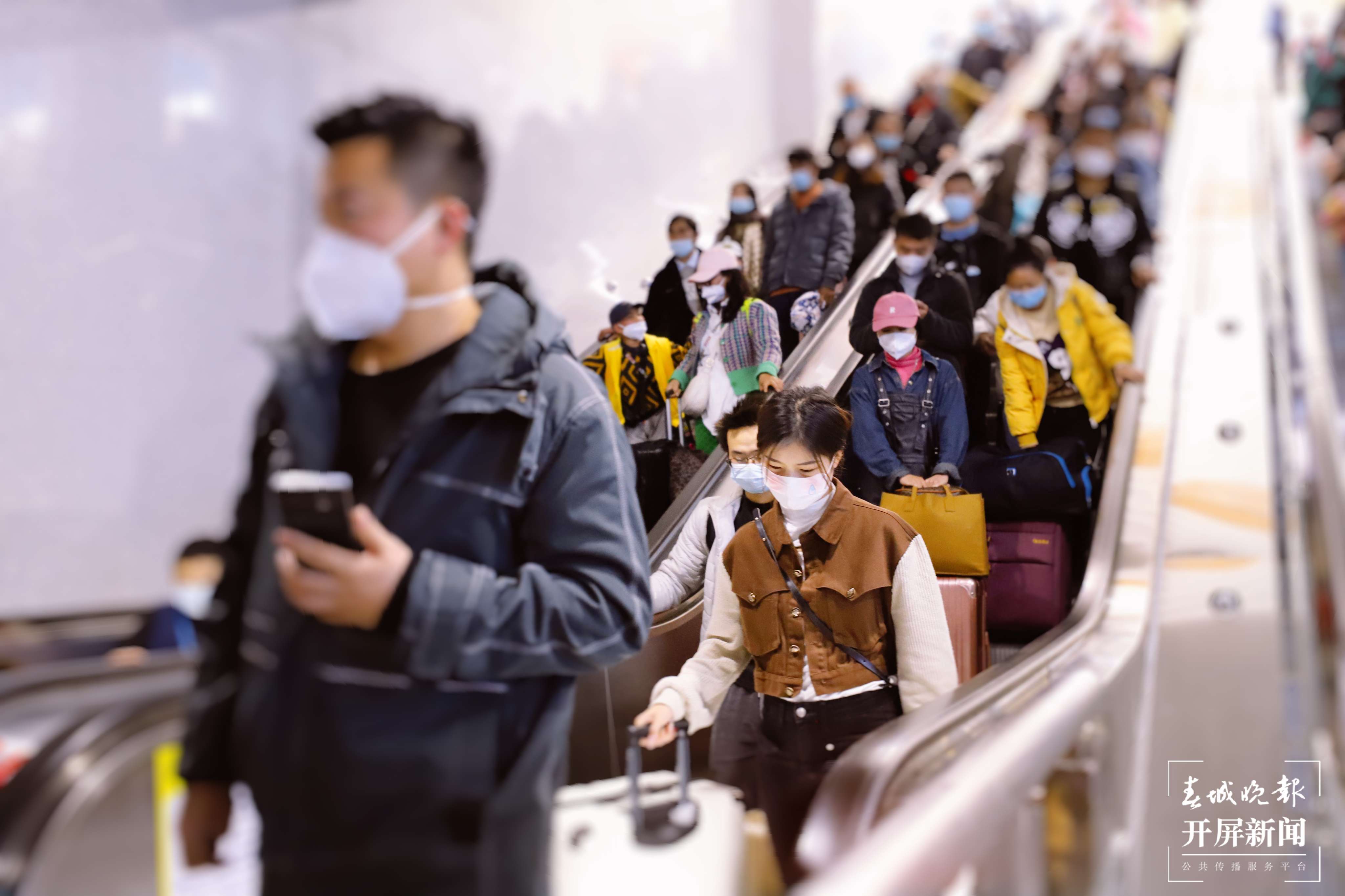 大瑞铁路大保段迎来首个春运，客货两旺 春城晚报—开屏新闻记者 孙江荭 通讯员 杨紫轩 吴翔 朱万祥 摄影报道