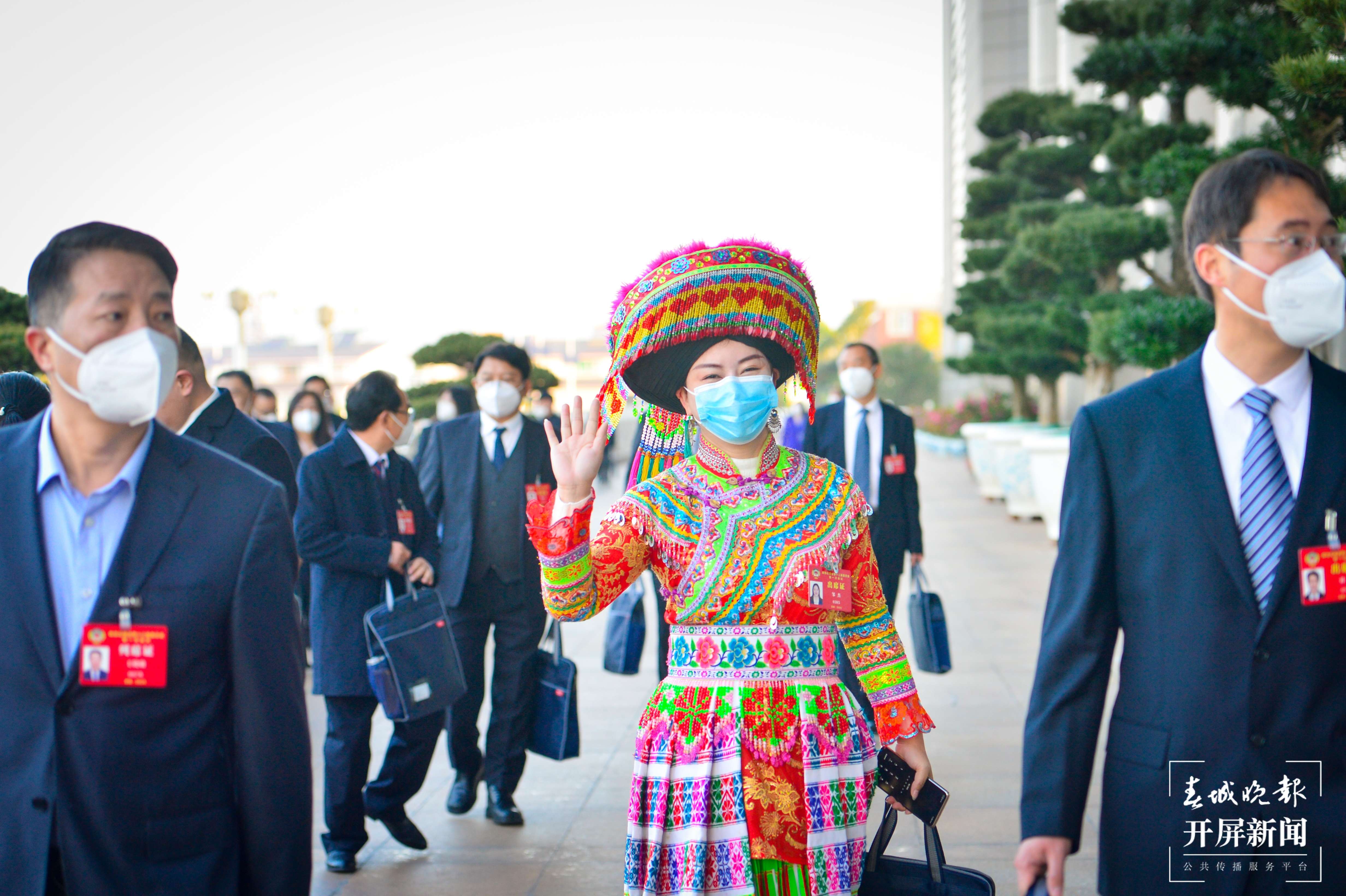 【2023云南省两会】组图｜代表、委员们履职尽责