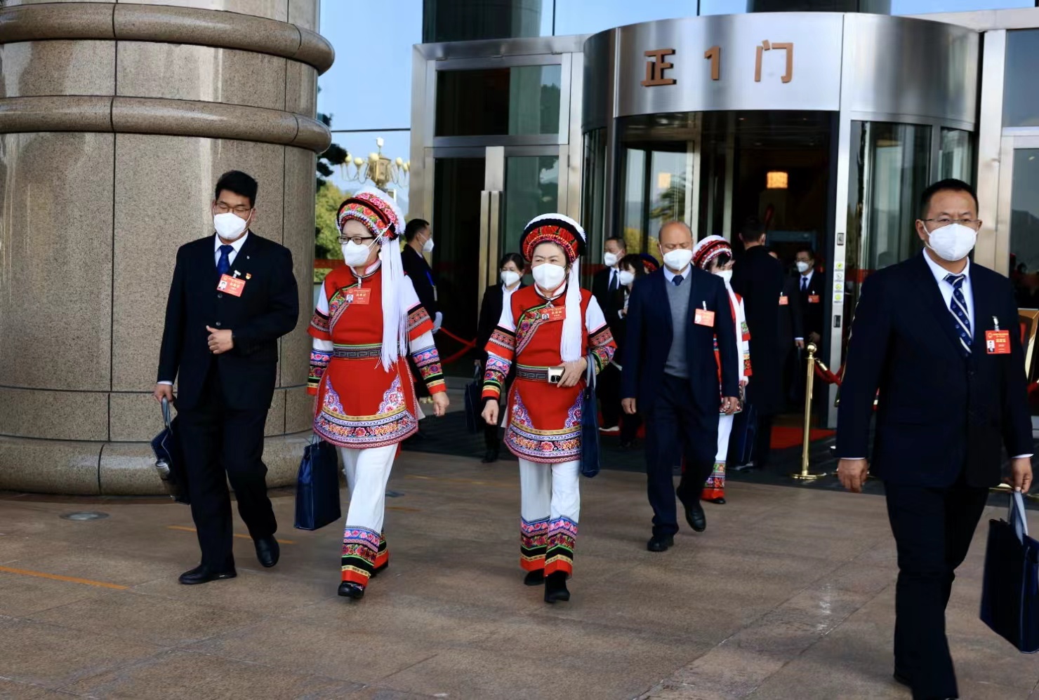 云南省十四届人大一次会议闭幕 （周明佳 摄）