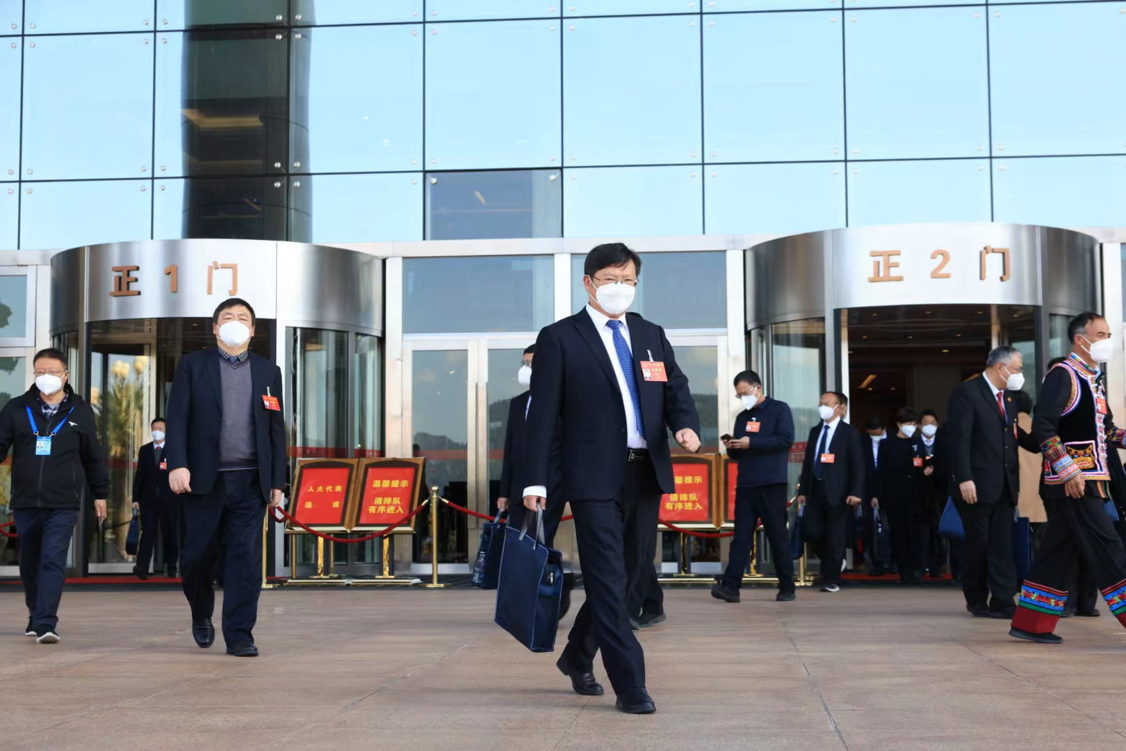 云南省十四届人大一次会议闭幕 （周明佳 摄）