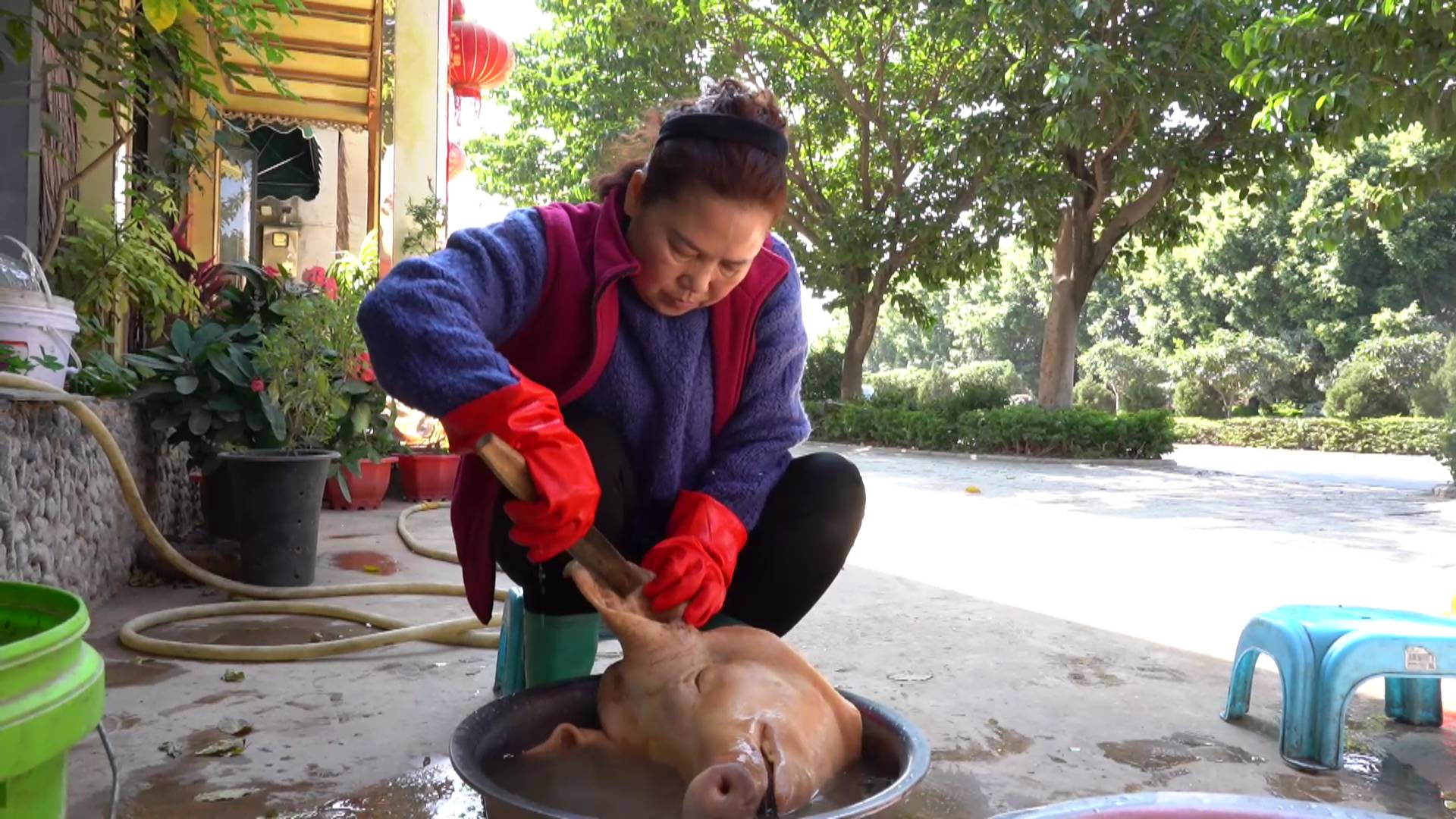 （昆滇传内容）【2023，回家过年】归国侨胞的春节年俗有别样“洋气”（有视频） (3).JPG