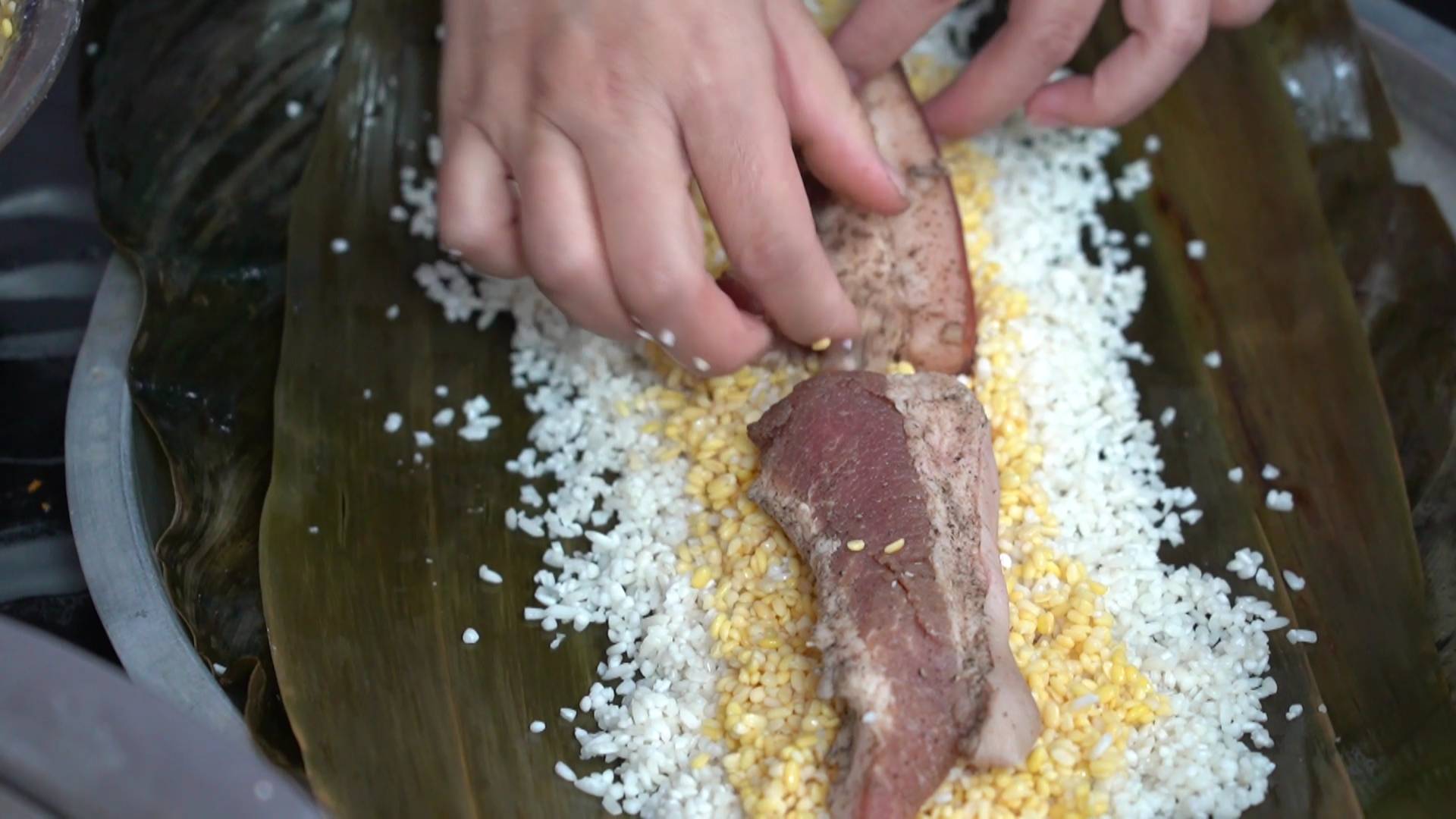 （昆滇传内容）【2023，回家过年】归国侨胞的春节年俗有别样“洋气”（有视频） (11).JPG