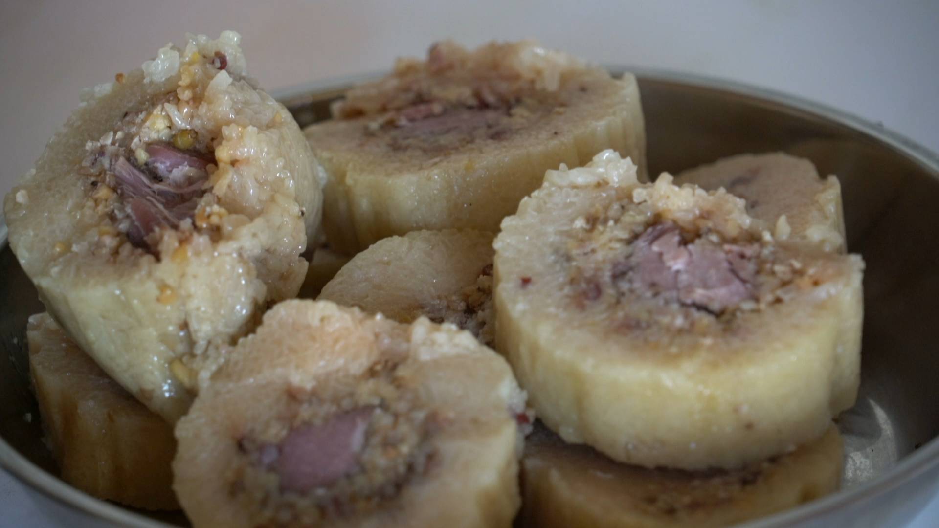 （昆滇传内容）【2023，回家过年】归国侨胞的春节年俗有别样“洋气”（有视频） (17).JPG