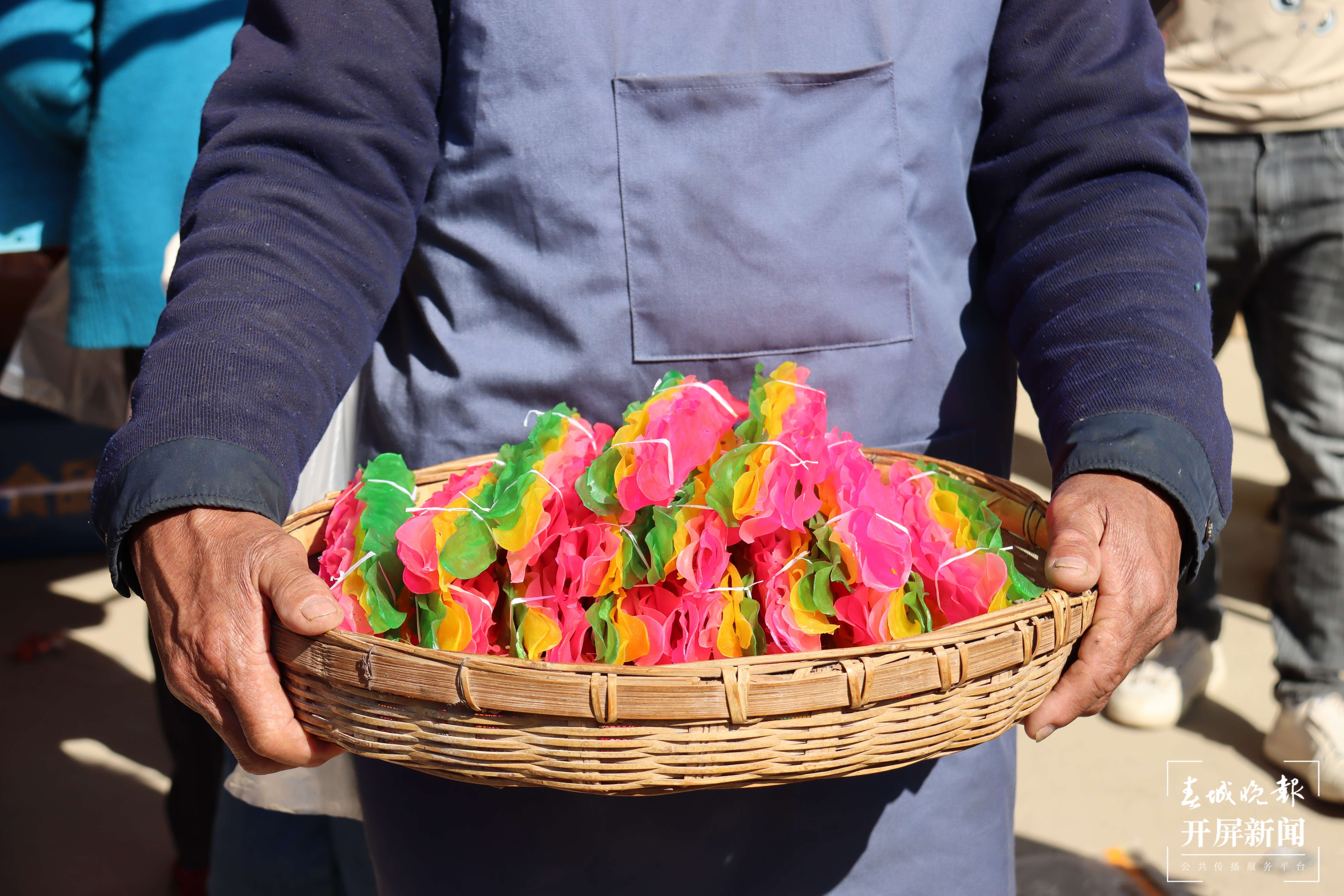 人间烟火气·滇味年货街】赶集市、囤年货,春节前赶集赶的是一种寄托和情怀! (13).jpg