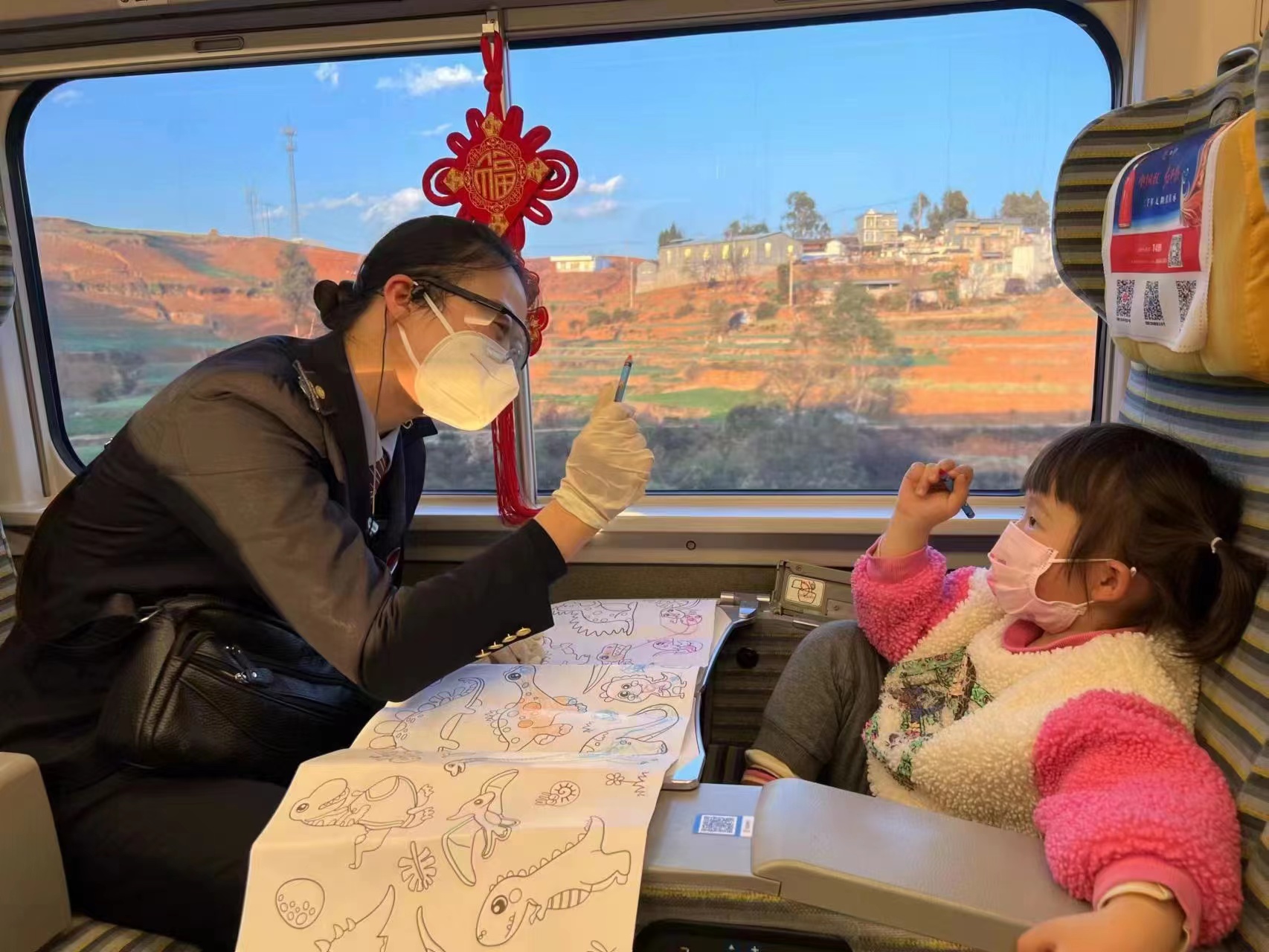 除夕 云南预计有10.8万人通过铁路出行 春城晚报—开屏新闻记者 孙江荭 通讯员 邓瑜 彭思 杨坤明 石佳 田瑜 摄影报道