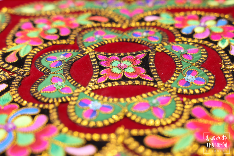 牟定：舞出新生活 绣出新发展2.png