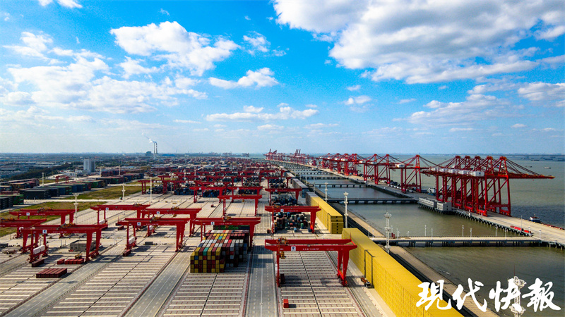 长江春潮丨通江达海，打造更具特色的“水运江苏”港口群1.jpg
