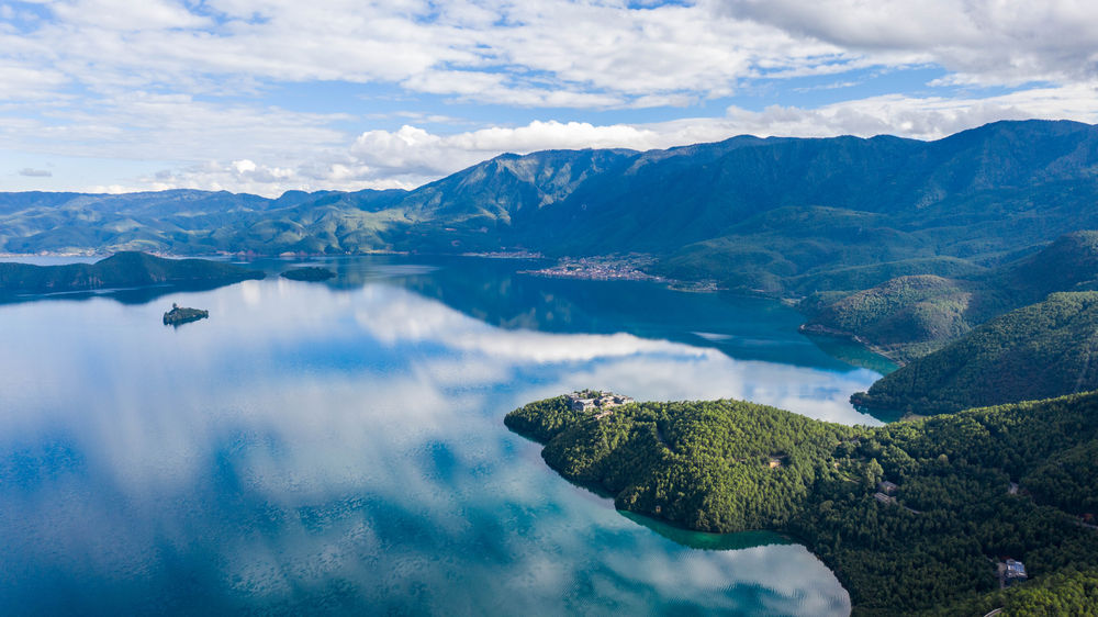 泸沽湖（新华社）