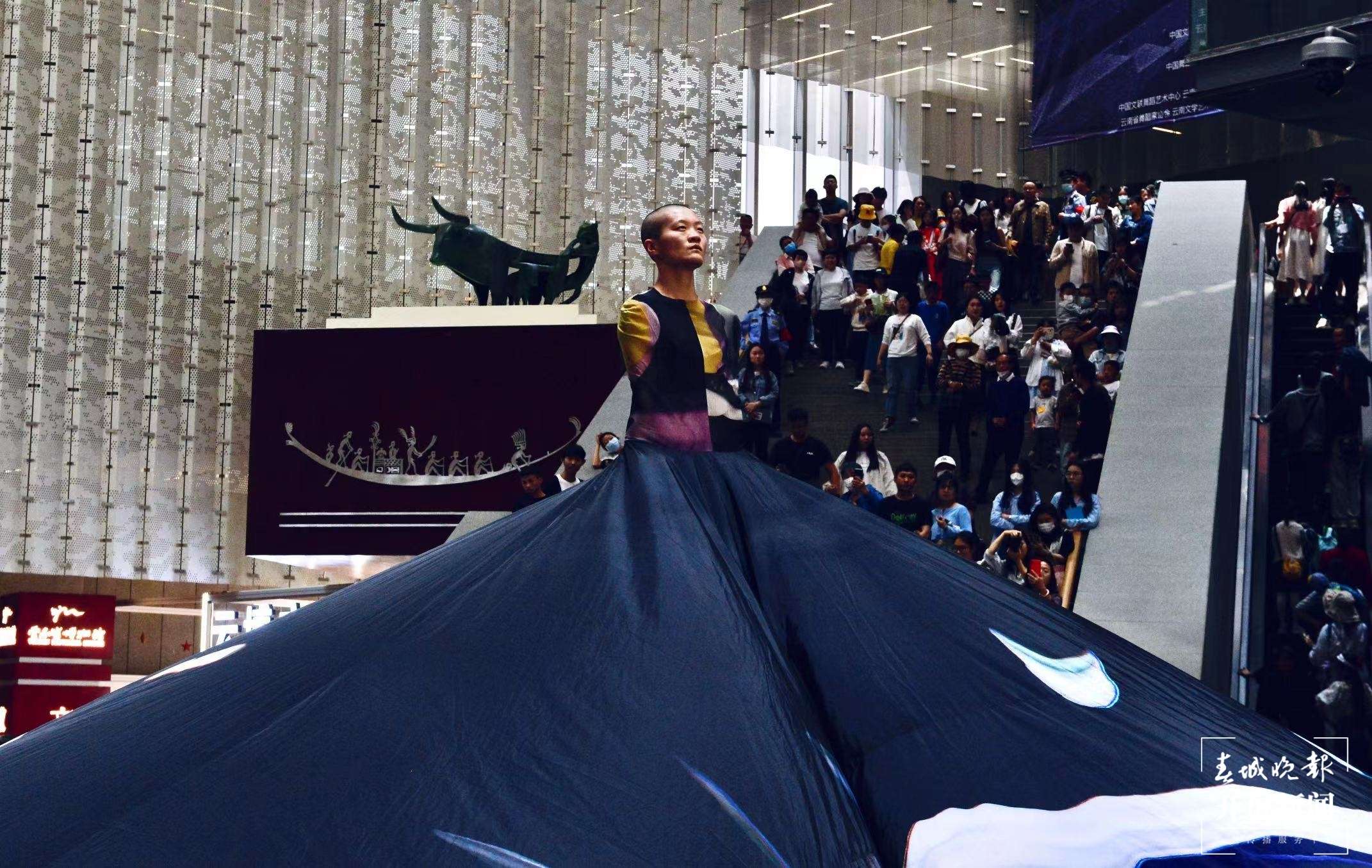 第八届中国舞蹈节系列活动之环境舞蹈《融》在云南省博物馆上演