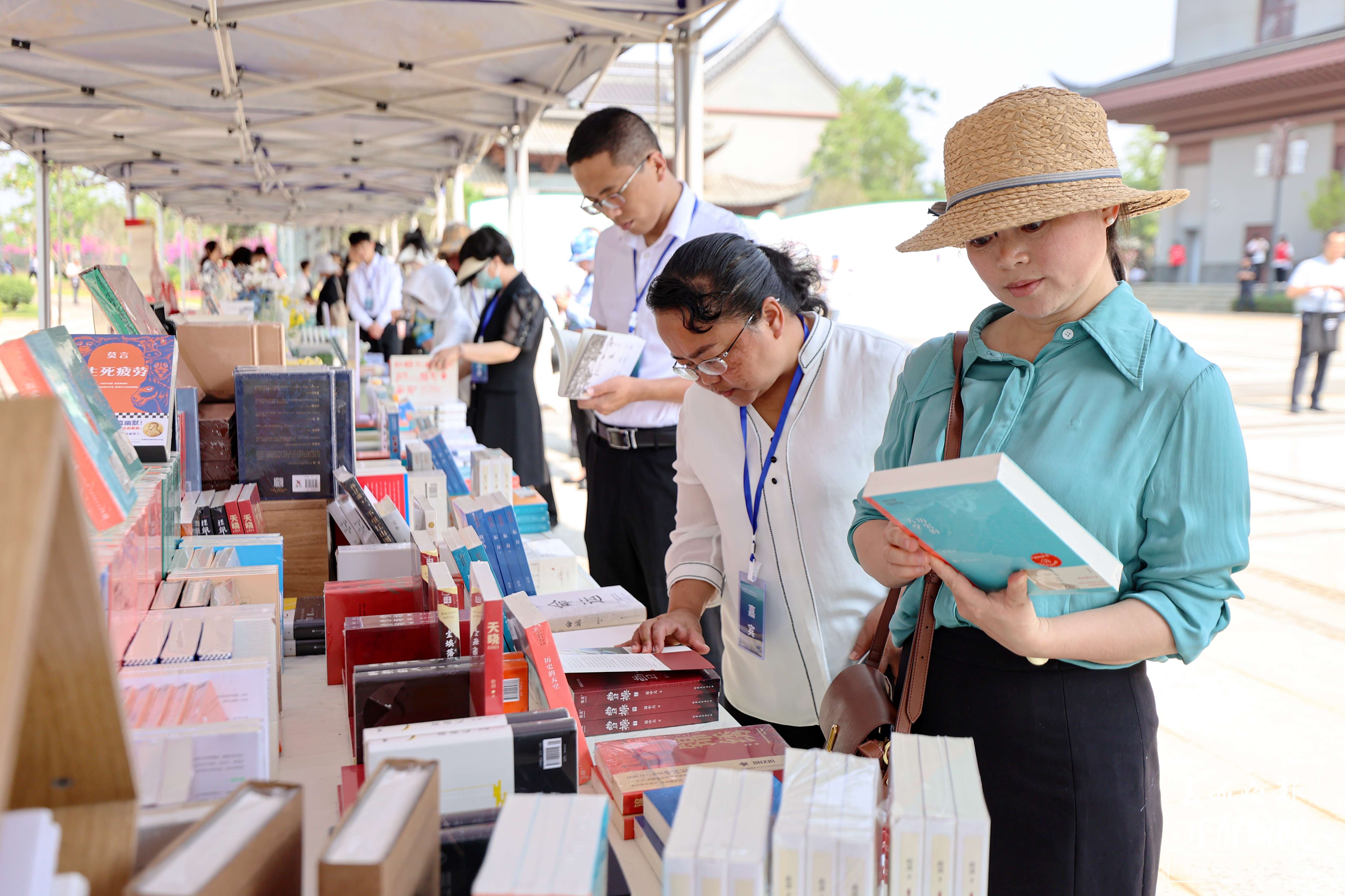云南省第二届全民阅读大会在蒙自启动（胡妤雅 摄）
