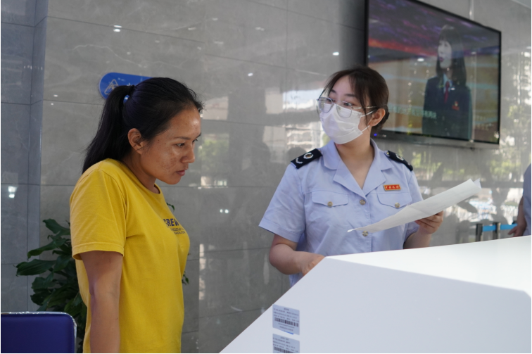 文山市：“智能”赋税 走新更走心3.png