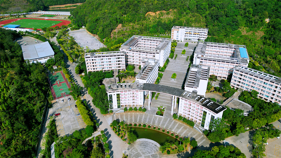 团结兴边看文山｜“小”县城办“大”教育